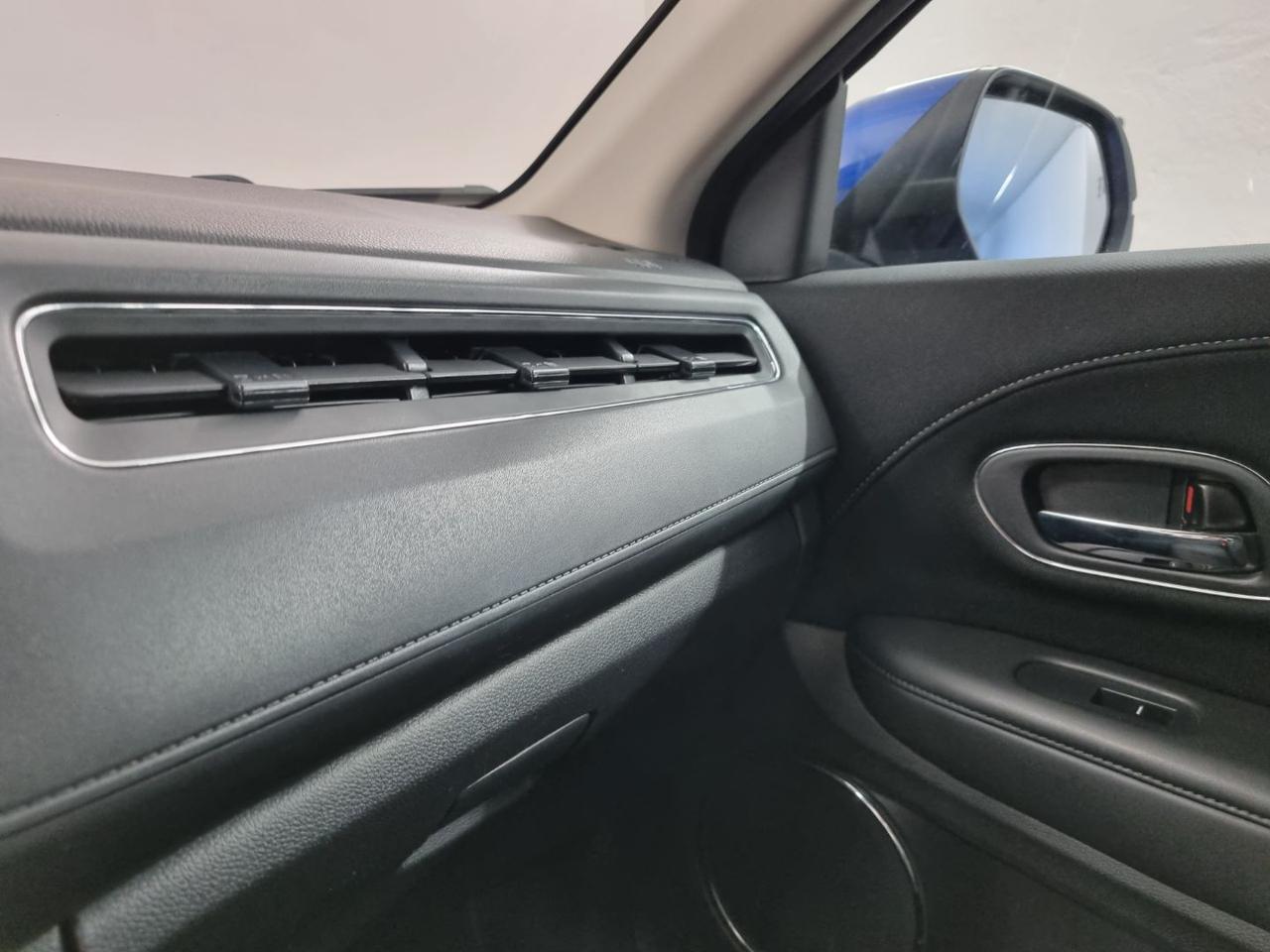 HONDA HR-V 1.5 i-VTEC Executive Navi ADAS - 28