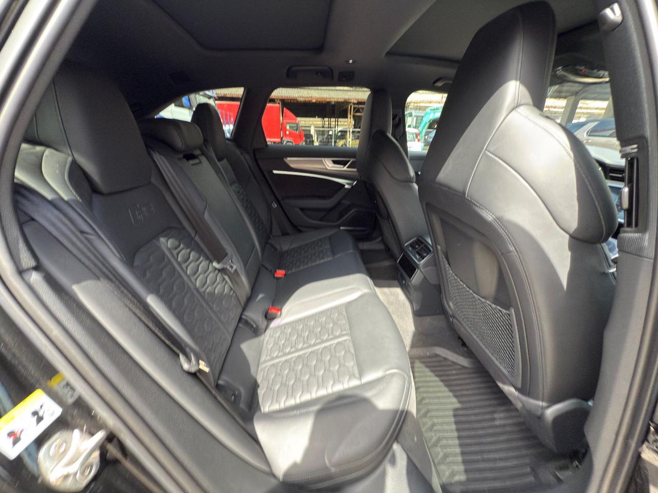 AUDI RS6 Avant 4.0 TFSI V8 quattro tiptronic - 13