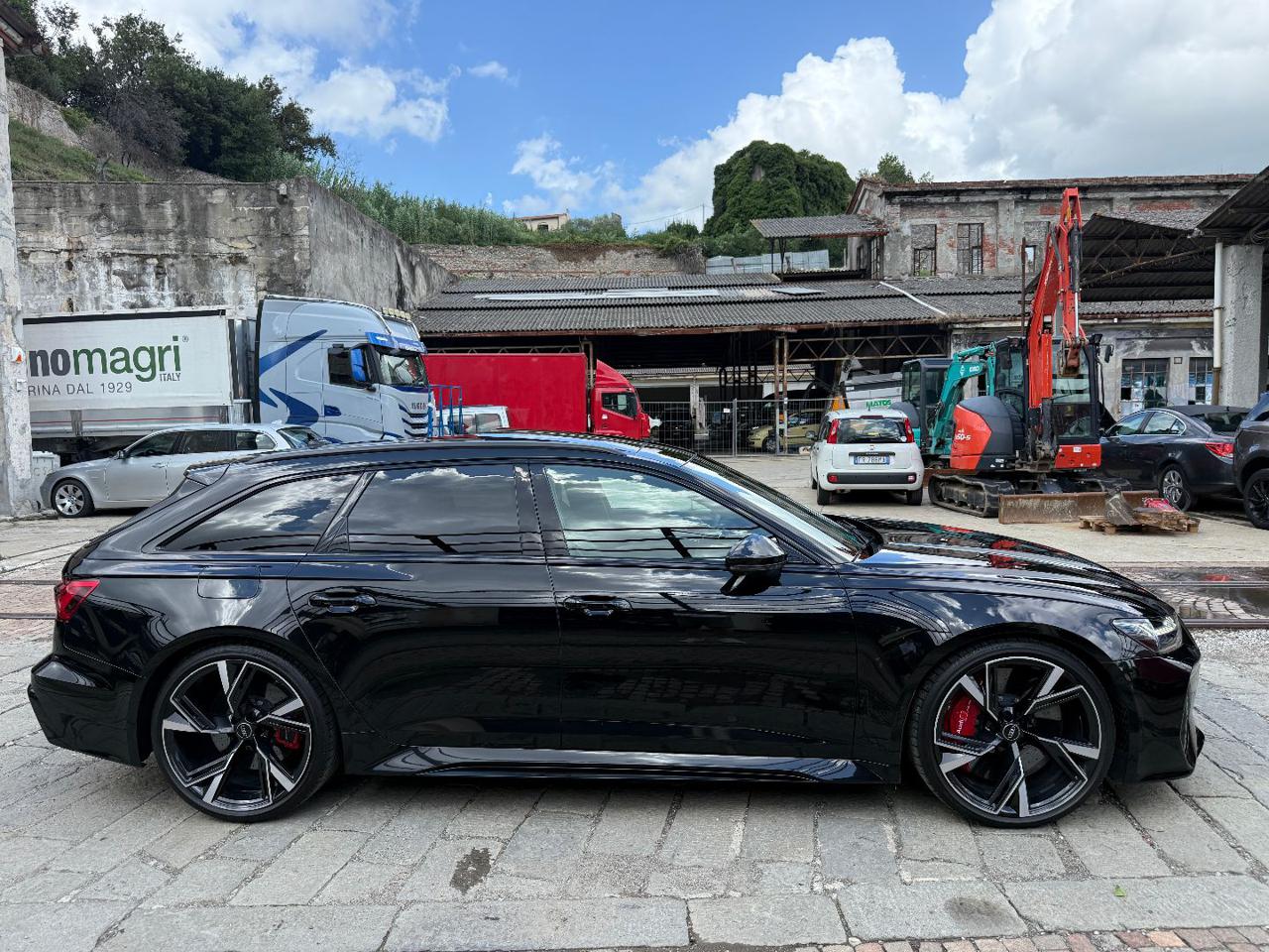 AUDI RS6 Avant 4.0 TFSI V8 quattro tiptronic - 26
