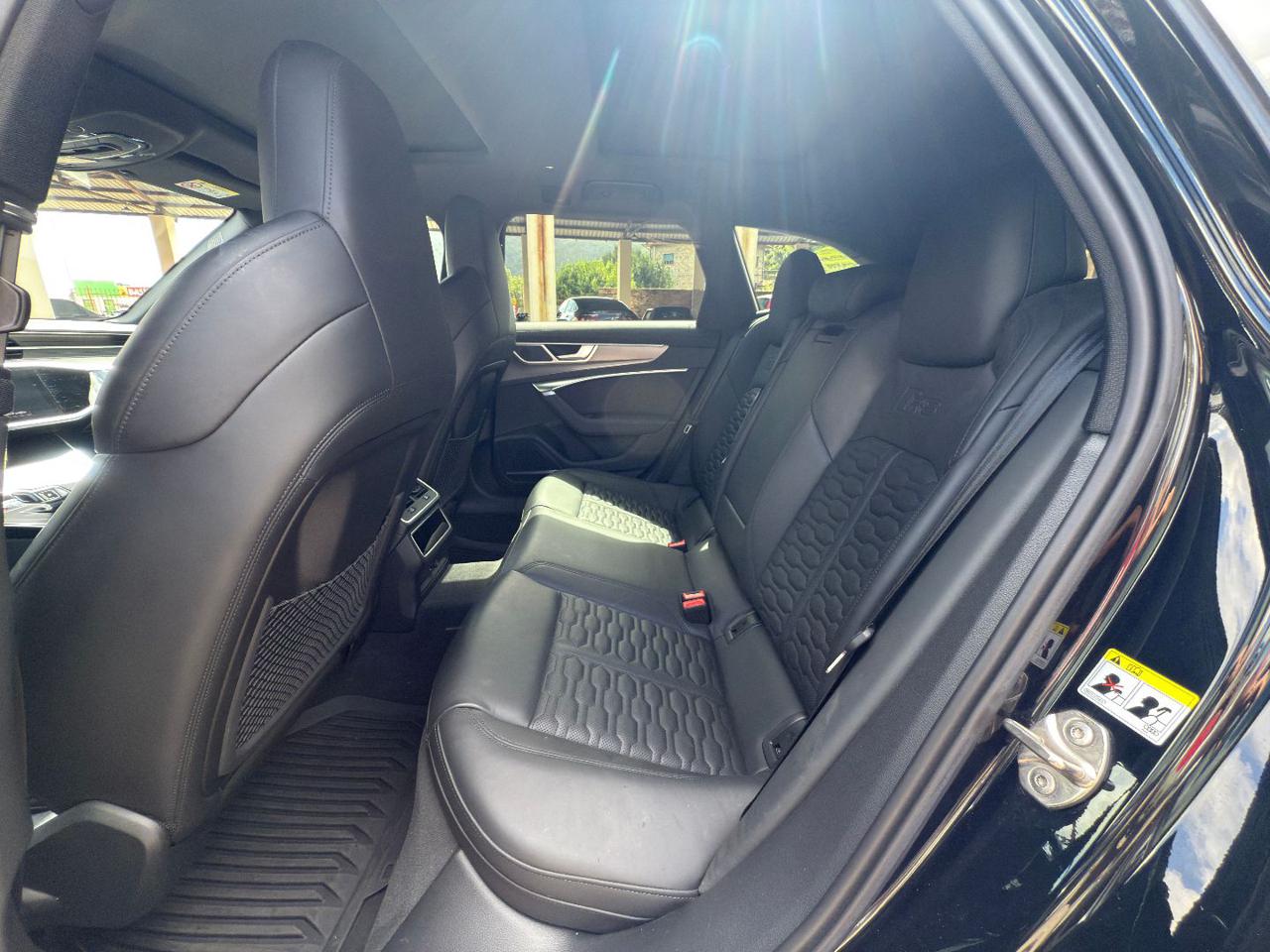 AUDI RS6 Avant 4.0 TFSI V8 quattro tiptronic - 11