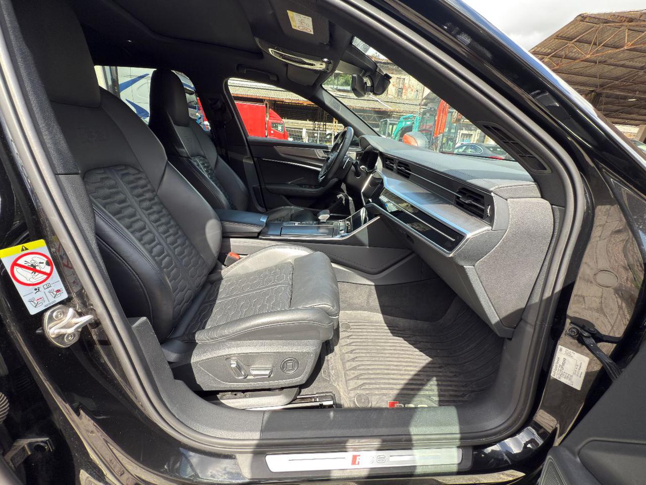 AUDI RS6 Avant 4.0 TFSI V8 quattro tiptronic - 15