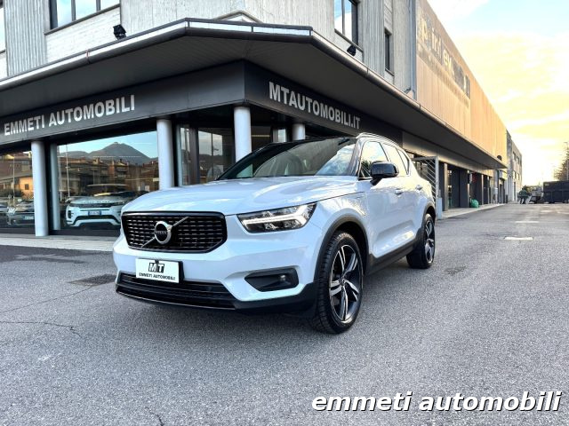VOLVO XC40 Grigio metallizzato