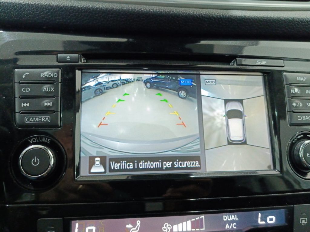 NISSAN Qashqai 1.2 DIG-T N-Connecta - 16