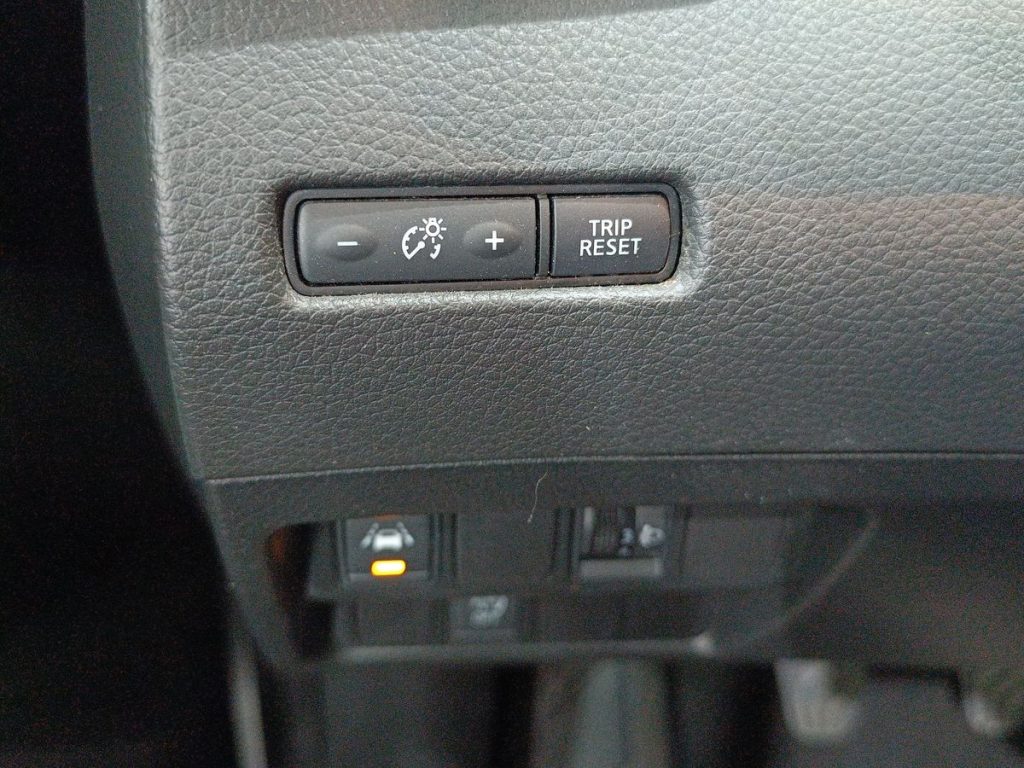 NISSAN Qashqai 1.2 DIG-T N-Connecta - 18