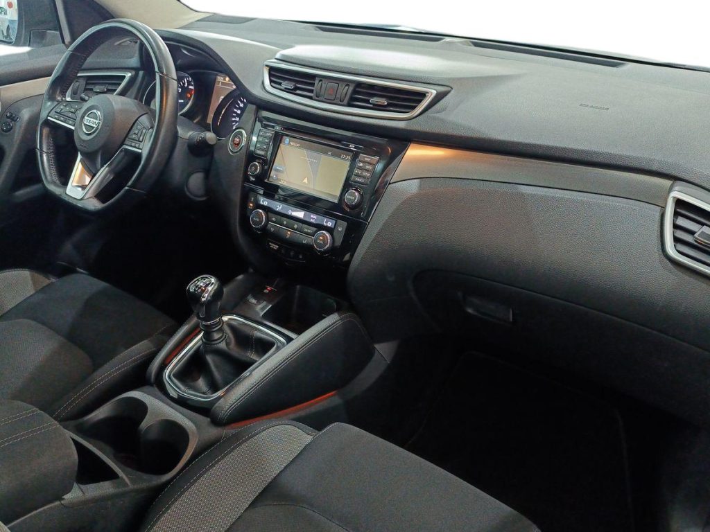NISSAN Qashqai 1.2 DIG-T N-Connecta - 9