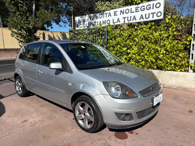FORD Fiesta Argento metallizzato