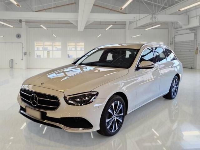 MERCEDES-BENZ E 300 Bianco pastello