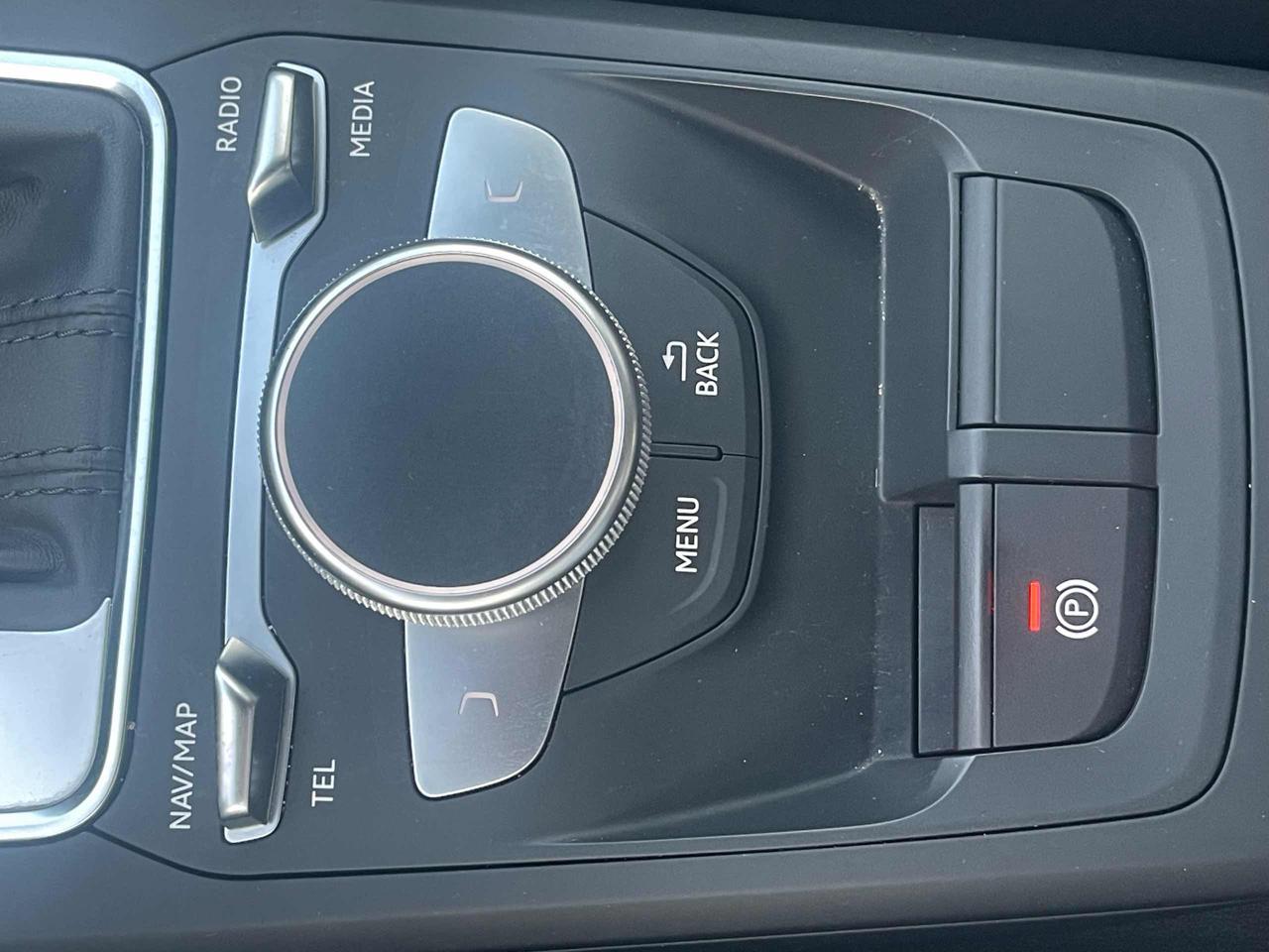 AUDI Q2 35 TFSI Admired Advanced STronic 1.5 150 cv - 42