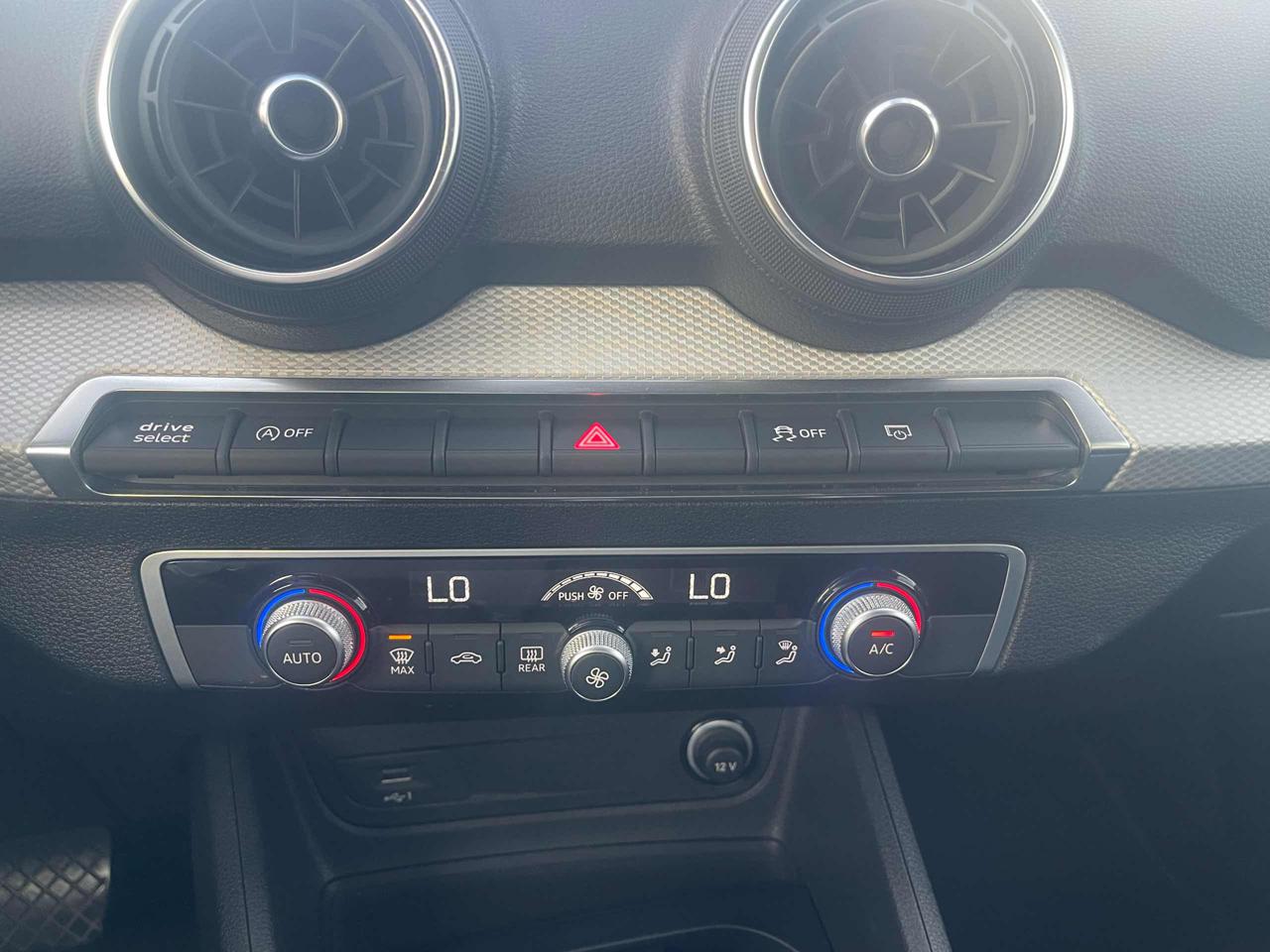 AUDI Q2 35 TFSI Admired Advanced STronic 1.5 150 cv - 16