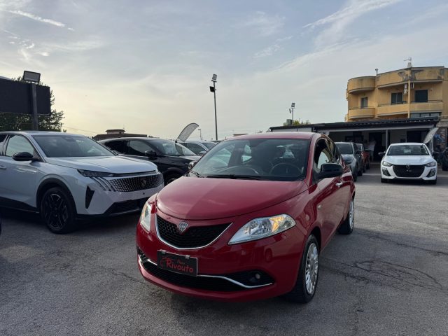 LANCIA Ypsilon Rosso metallizzato