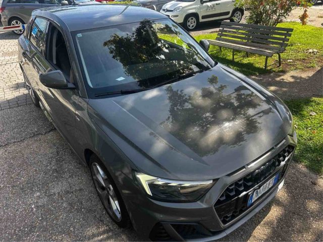 AUDI A1 Grigio scuro metallizzato