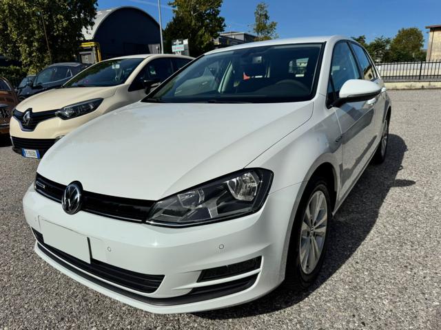 VOLKSWAGEN Golf Bianco perlato