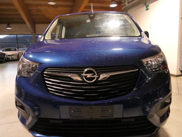 OPEL Combo Life Blau pastell