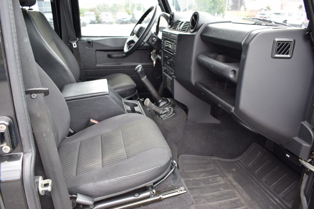 LAND ROVER Defender Defender 110 2.2 TD4 Station Wagon E N1 - 15