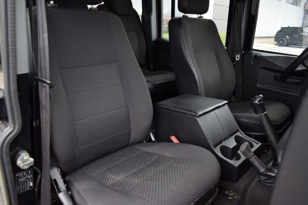 LAND ROVER Defender Defender 110 2.2 TD4 Station Wagon E N1 - 17