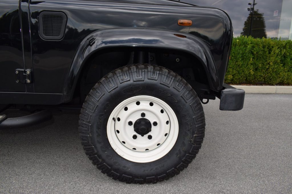 LAND ROVER Defender Defender 110 2.2 TD4 Station Wagon E N1 - 28