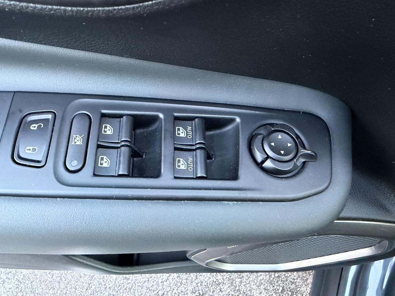 JEEP Renegade 1.5 TURBO T4 MHEV LIMITED NAVI+R.CAM+CARPLA+MY23 - 12