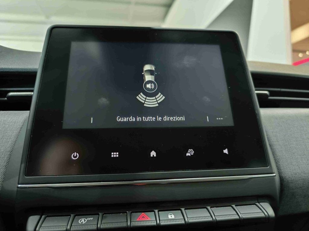 RENAULT Clio SCe 65 CV 5 porte Evolution - 16