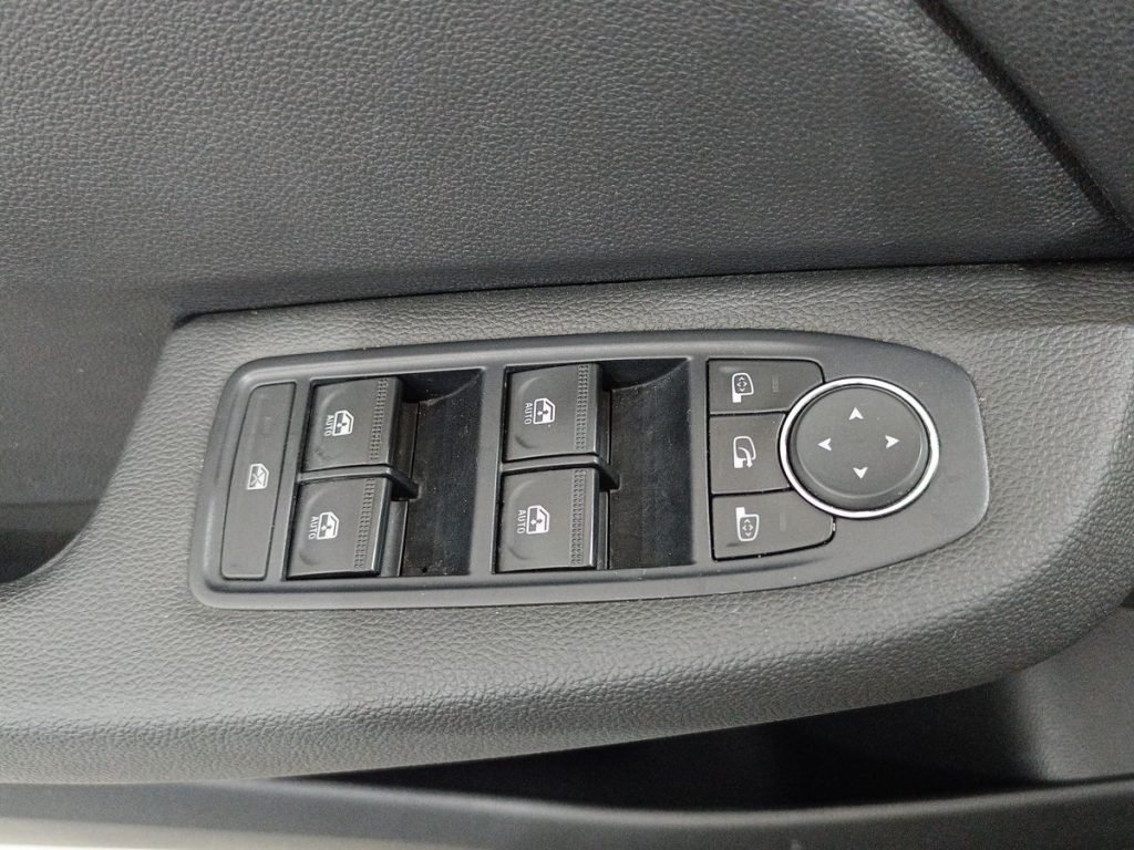 RENAULT Clio SCe 65 CV 5 porte Evolution - 19