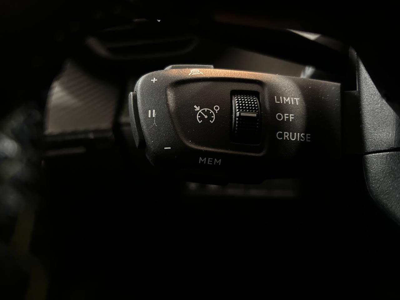 PEUGEOT 2008 motore elettrico 136 CV GT Pack TETTO APRIBILE - 17