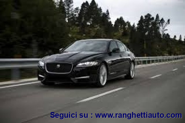 JAGUAR XF Nero perlato