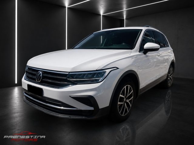 VOLKSWAGEN Tiguan Bianco pastello