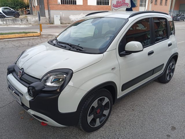 FIAT Panda Cross Bianco pastello