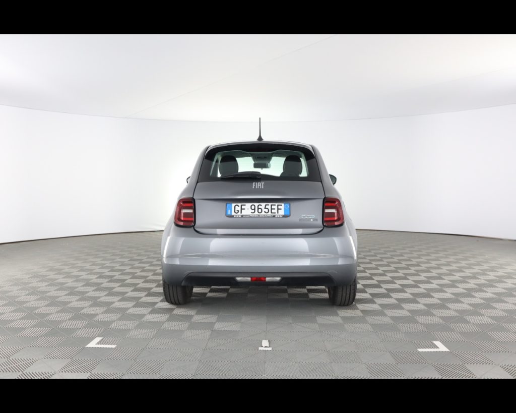 FIAT 500e 42 kWh Passion - 3