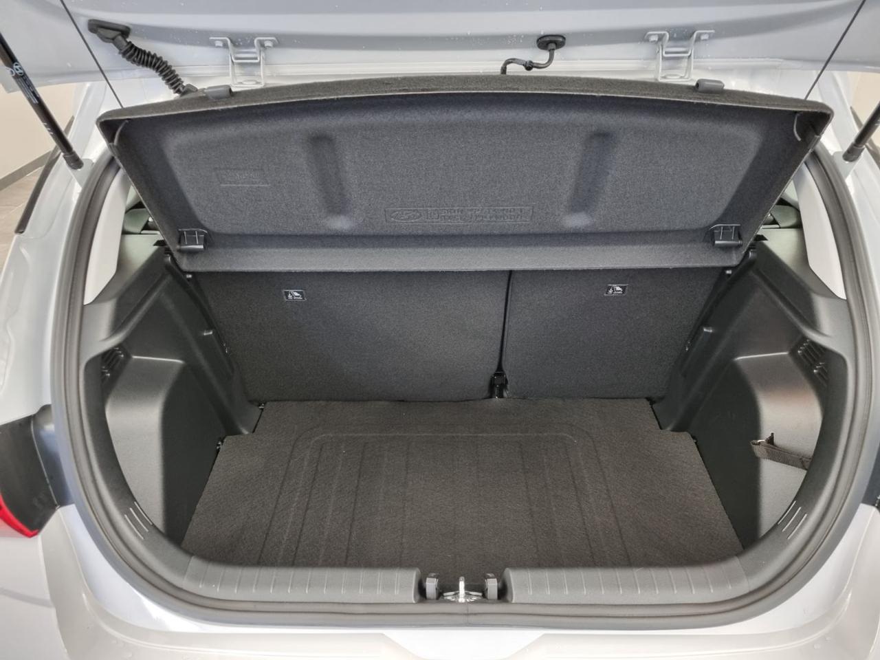 HYUNDAI i20 1.2 MPI MT Connectline - 16