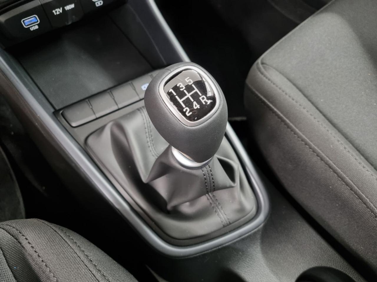 HYUNDAI i20 1.2 MPI MT Connectline - 13