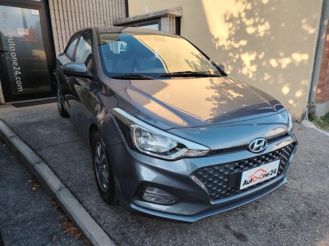 HYUNDAI i20 Grigio Selenite metallizzato