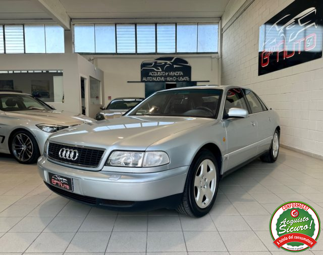 AUDI A8 Argento metallizzato