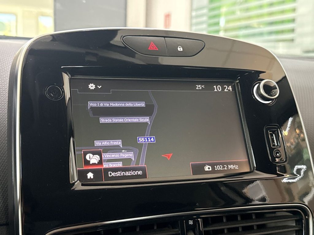 RENAULT Clio dCi 8V 90CV Start&Stop 5 porte Energy Zen - 16