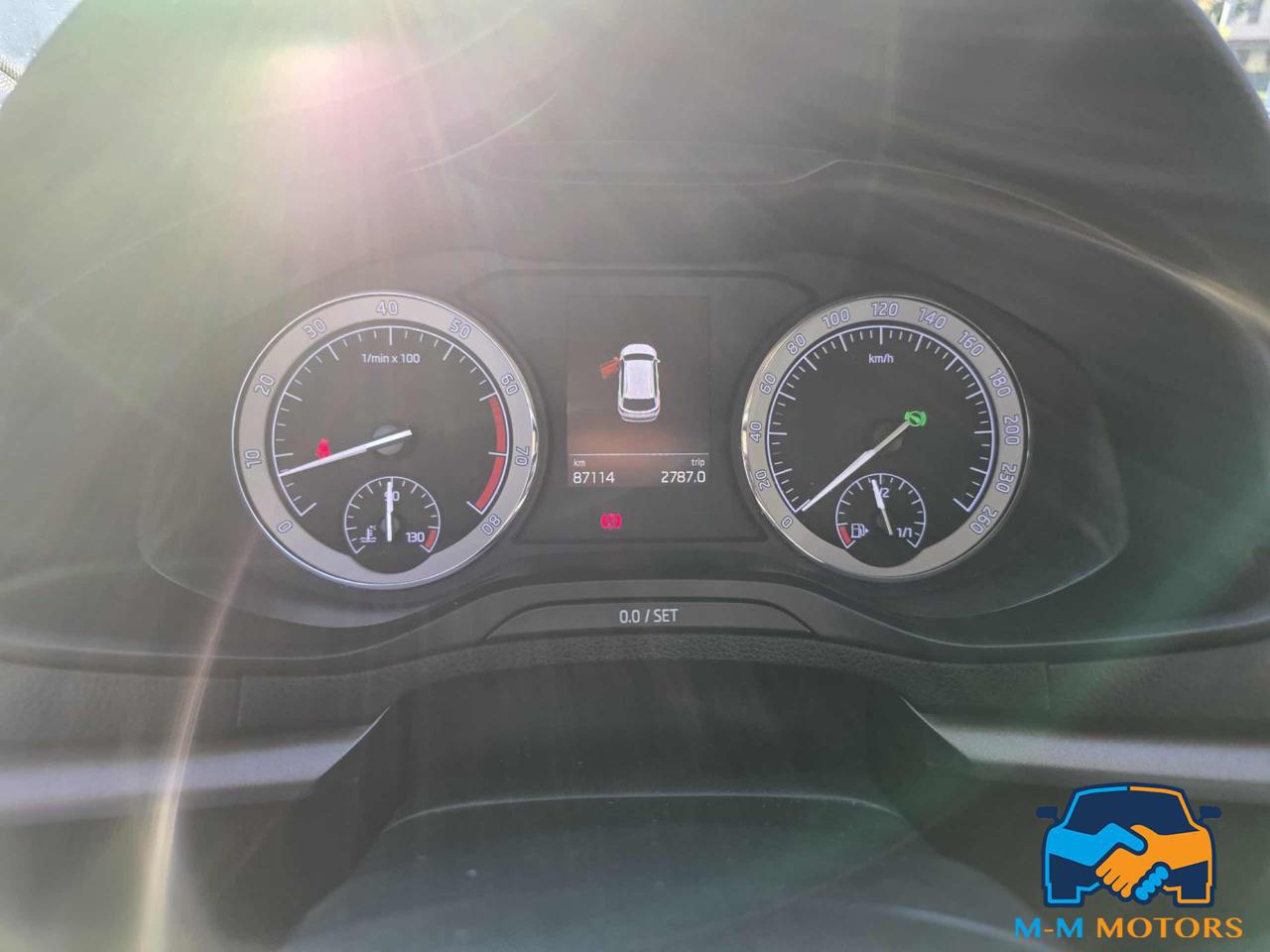 SKODA Karoq 1.5 TSI ACT DSG 4x4 Executive - 12