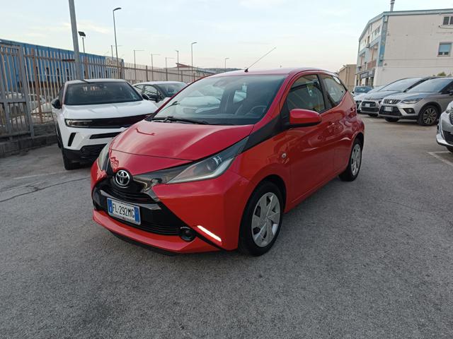 TOYOTA Aygo Rosso pastello