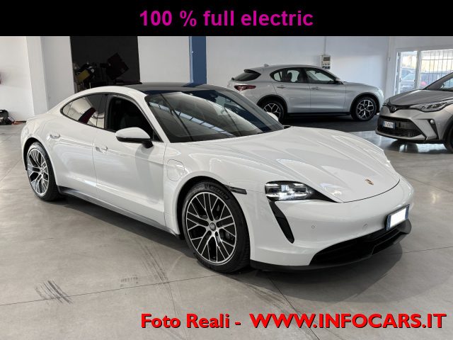 PORSCHE Taycan Bianco pastello