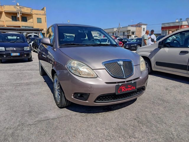LANCIA Ypsilon Oro metallizzato