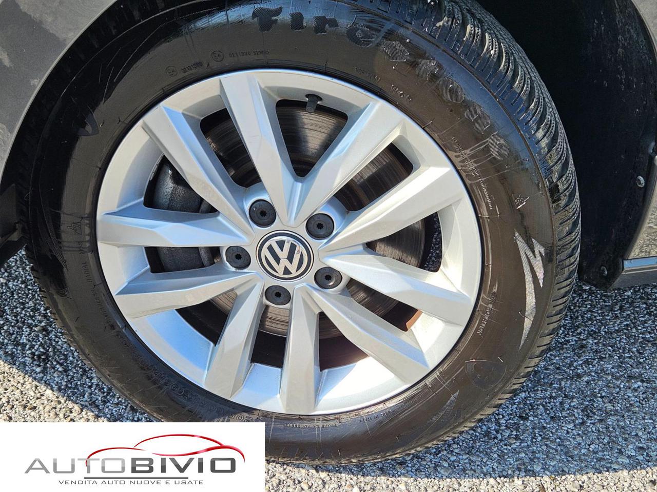 VOLKSWAGEN Touran 1.6 TDI 115 CV SCR DSG Comfortline BlueMotion Tech - 16