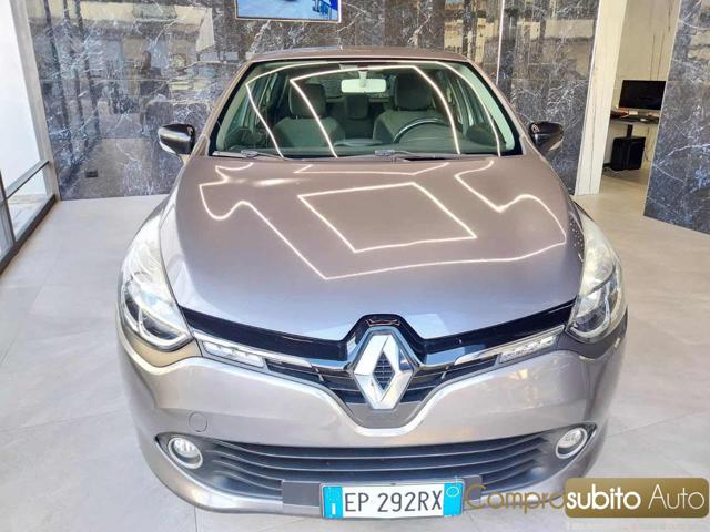 RENAULT Clio Grigio scuro pastello