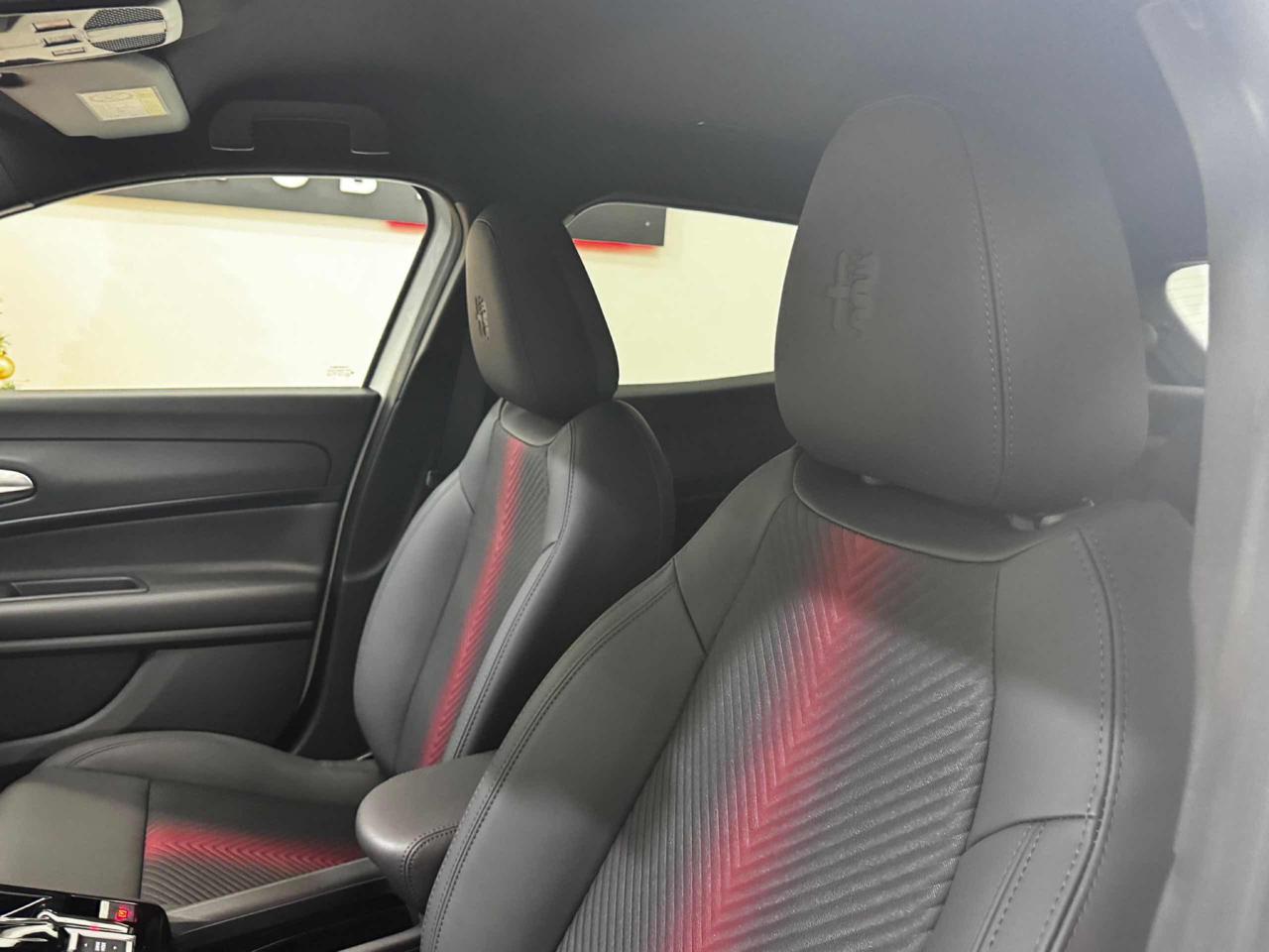 ALFA ROMEO Junior 1.2 145 CV Hybrid eDCT6 Speciale - 14