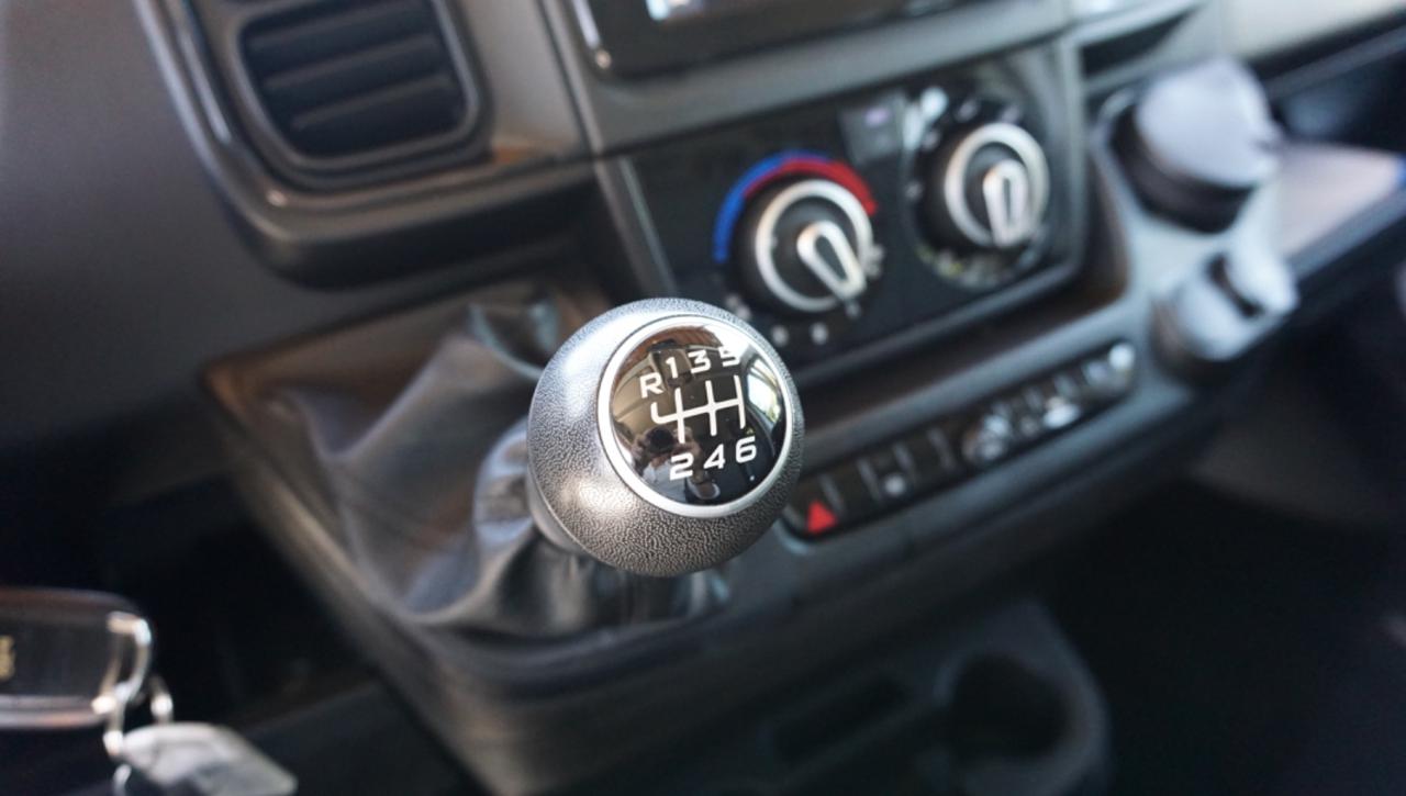 FIAT Ducato 30 2.2 Mjt 140CV PC-TN Panorama - 24