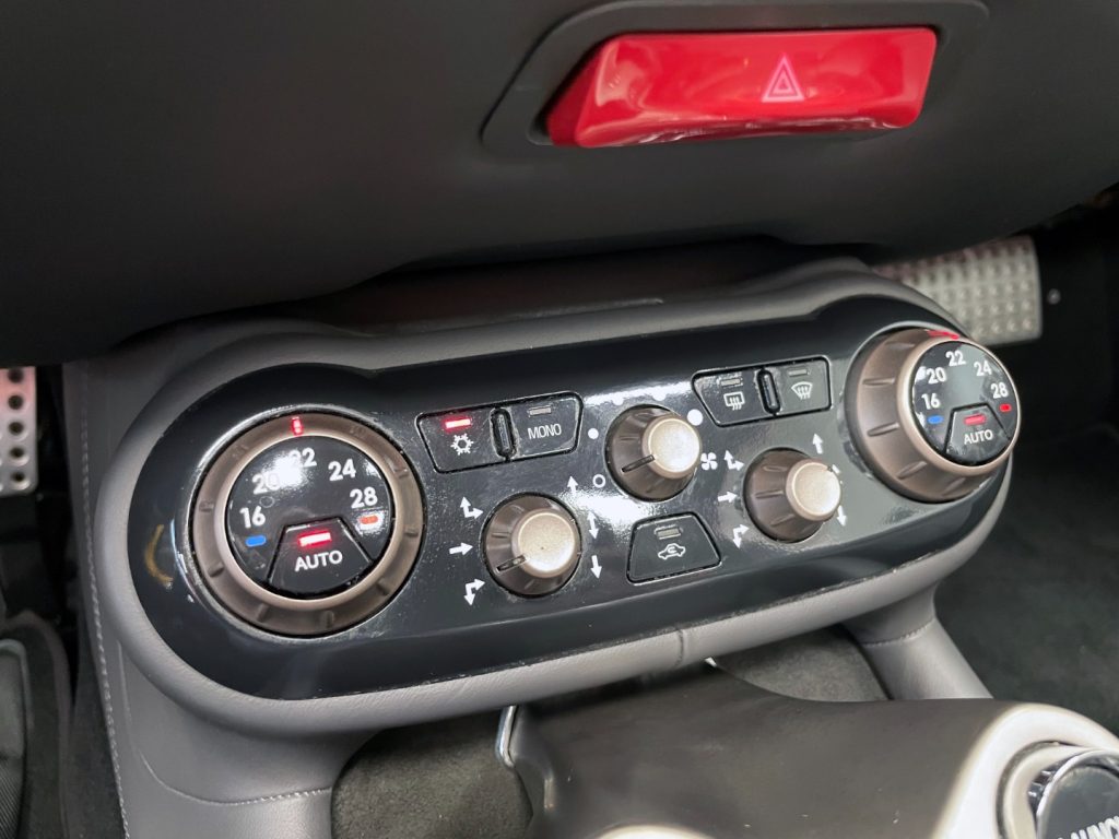 FERRARI California 4.3 DCT - GIALLO TRIPLO STRATO - CARBO - UNICA! - 25