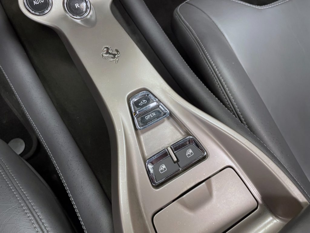 FERRARI California 4.3 DCT - GIALLO TRIPLO STRATO - CARBO - UNICA! - 28