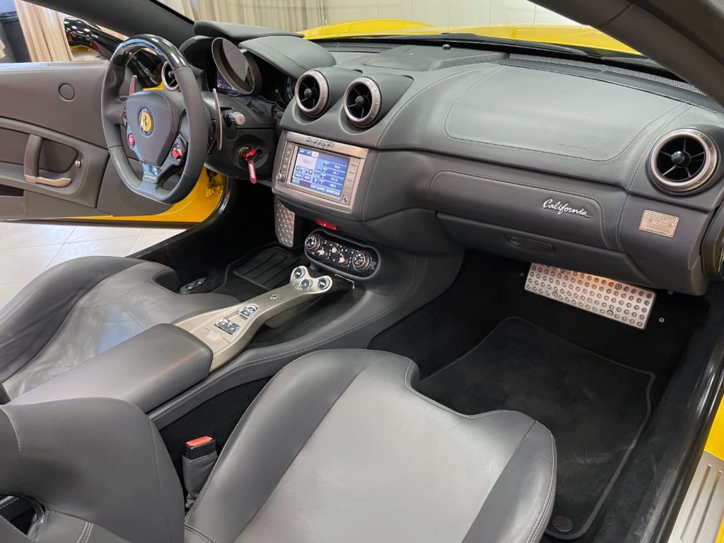 FERRARI California 4.3 DCT - GIALLO TRIPLO STRATO - CARBO - UNICA! - 52