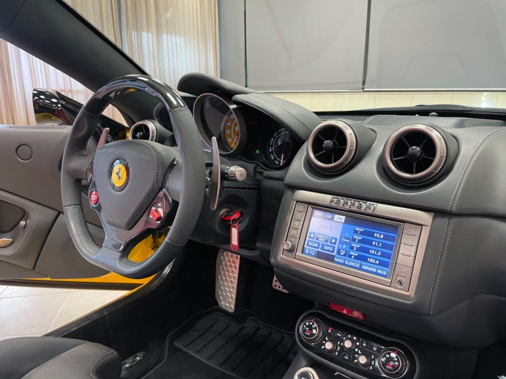 FERRARI California 4.3 DCT - GIALLO TRIPLO STRATO - CARBO - UNICA! - 53