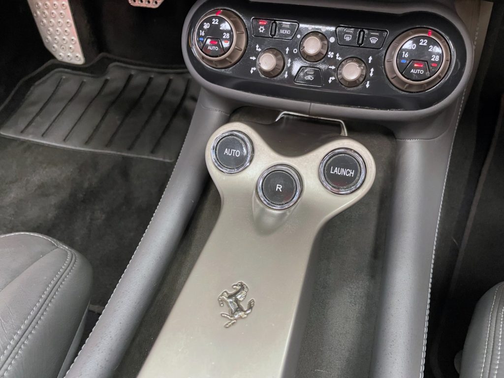 FERRARI California 4.3 DCT - GIALLO TRIPLO STRATO - CARBO - UNICA! - 56