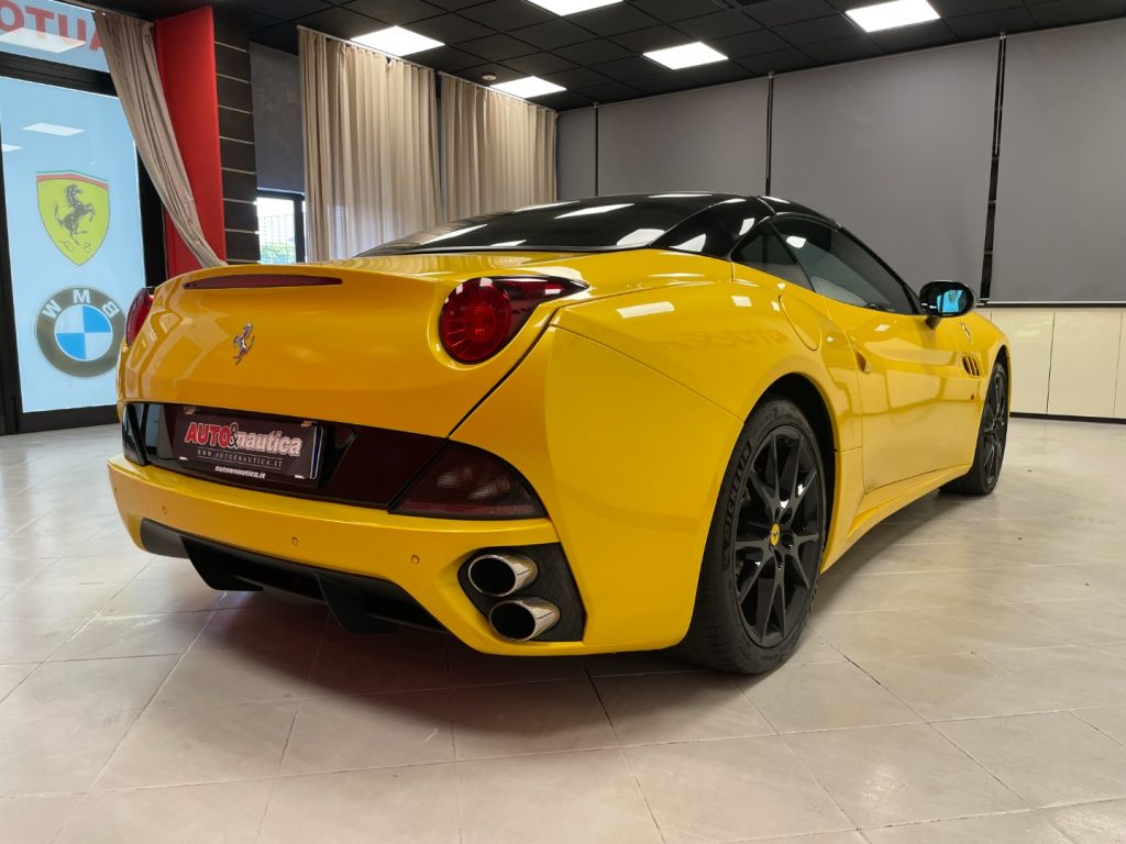 FERRARI California 4.3 DCT - GIALLO TRIPLO STRATO - CARBO - UNICA! - 77