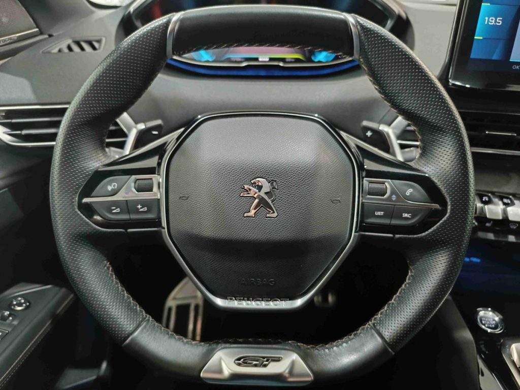 PEUGEOT 3008 Hybrid 225 e-EAT8 GT Pack - 17