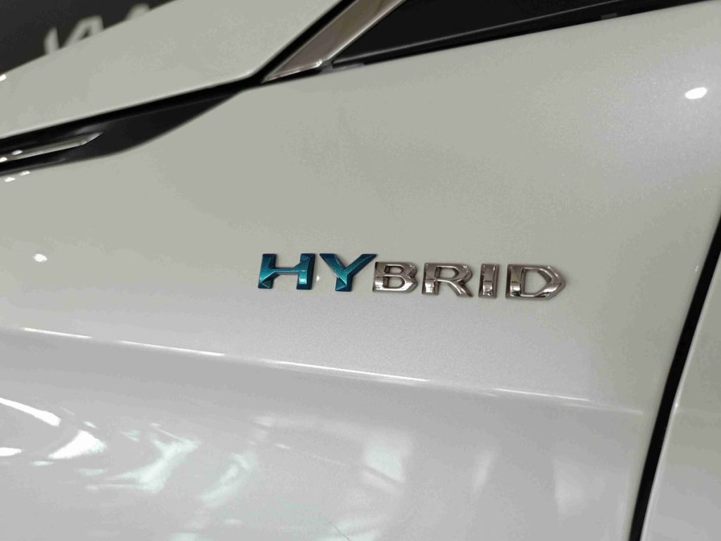 PEUGEOT 3008 Hybrid 225 e-EAT8 GT Pack - 24