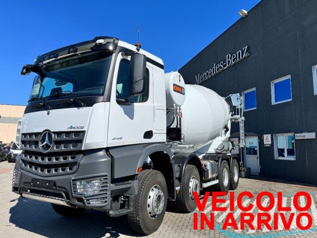 MERCEDES-BENZ  Bianco pastello